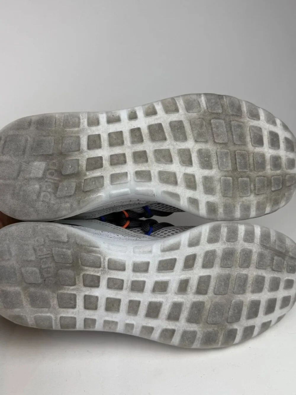 Boy's Size 4 Adidas Gray Speckled Athletic Sneakers Walking Shoes GZ7984 damage